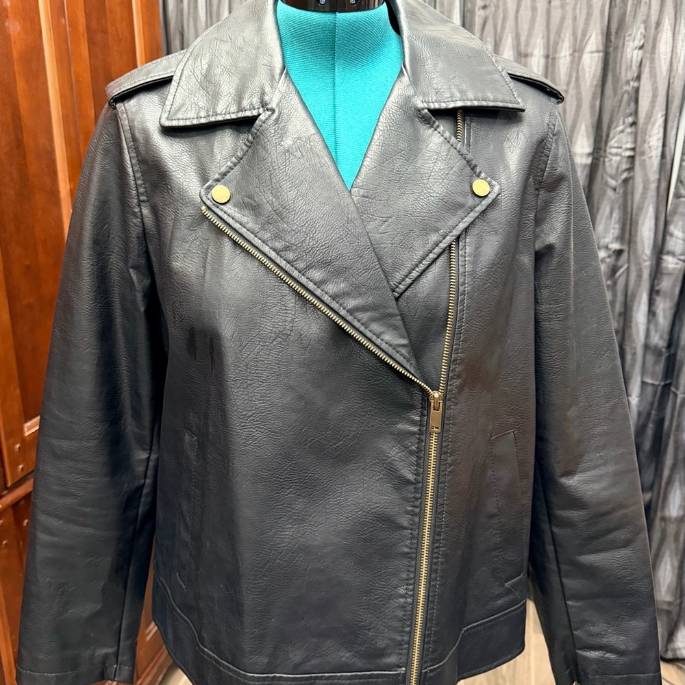 Universal Thread Black Faux Leather Moto Jacket – Women’s XL
